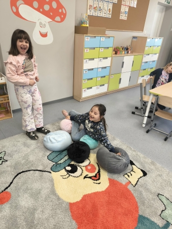 b1f57189-beac-4a05-9fe4-386a996a1811