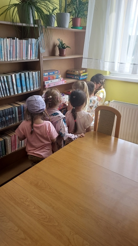 Festyn biblioteczny w Dębnie Polskim