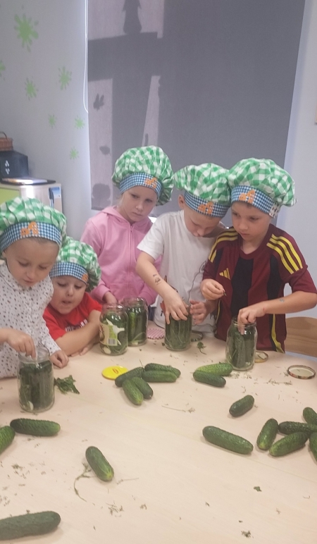 Kiszenie ogórków- ''Godzinka z rodzinką''